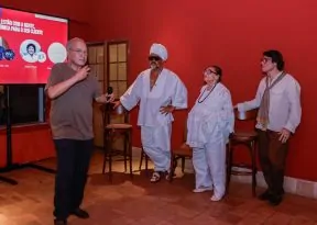 Camarote Brown apresenta projeto de 2027 a empresários em Salvador