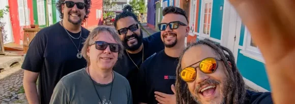 Festa Havaiana retorna a Salvador com atmosfera tropical e destaques da surf music e do pop-reggae nacional