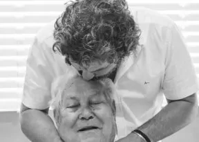 Filho de Tia Sônia emociona ao homenagear o pai, Otávio da Silveira Dias