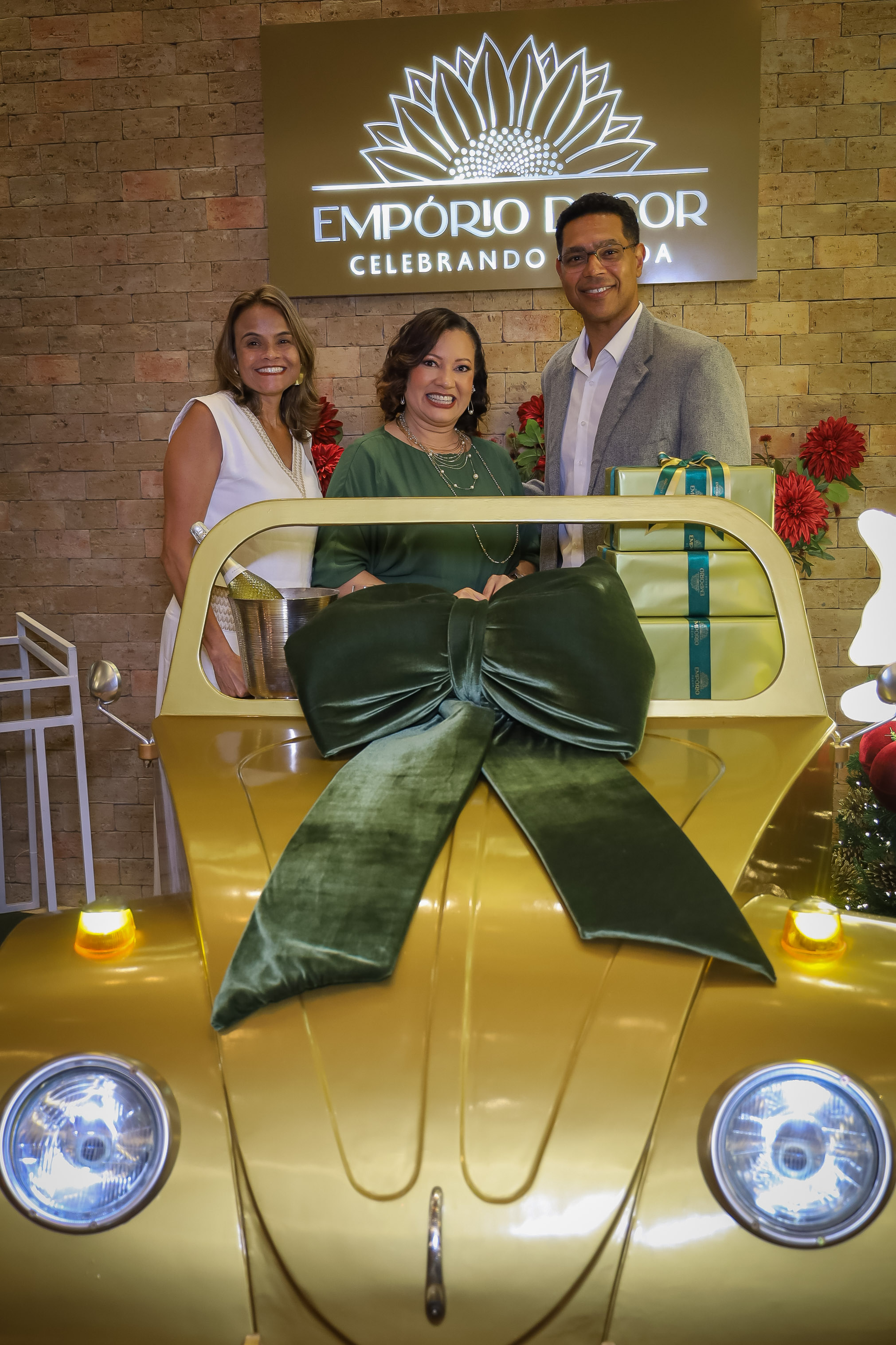 Hilza Carvalho, Elis Piñón e Marco Taveira