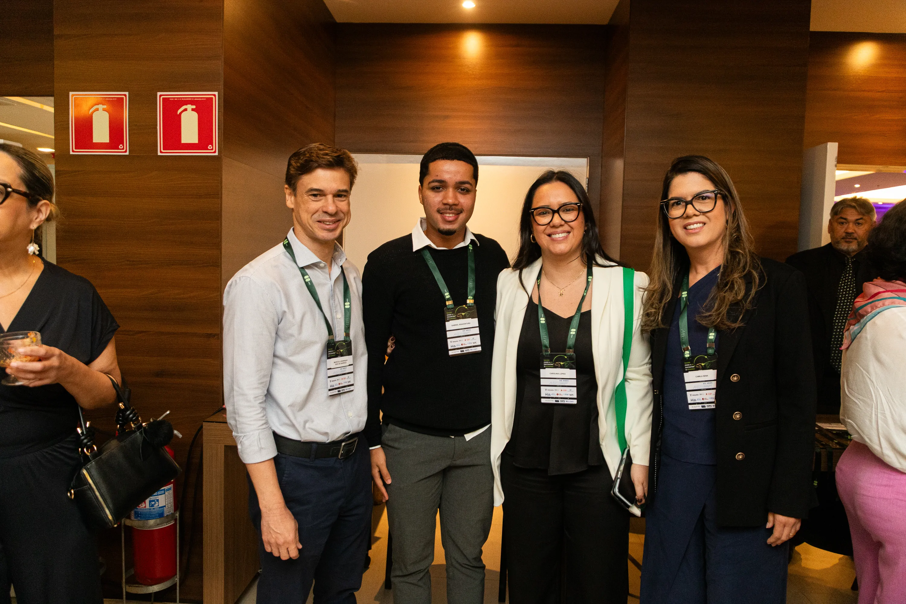 Marcelo Barros, Gabriel Boaventura, Carolina Lopes e Camila Sena