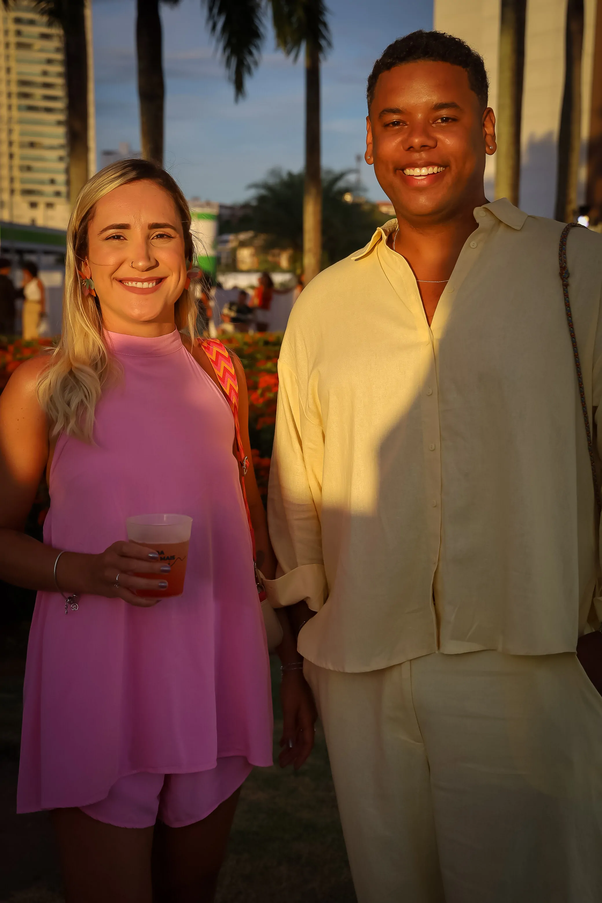 Débora Sales e Luís Carvalho