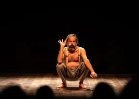 Premiado espetáculo “A Descoberta das Américas” chega para curta temporada em Salvador