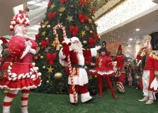 Shopping Itaigara abre temporada de Natal com decoração temática e chegada do Papai Noel
